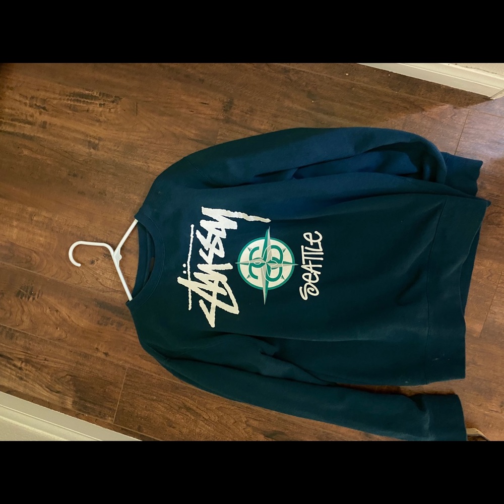 stussy sweatshirt